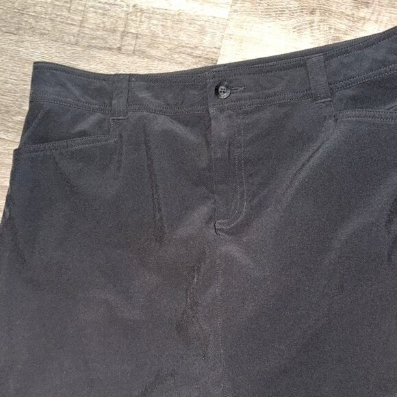 Eddie Bauer Womens Skort Black Size 12 Polyester Blend - Picture 2 of 9